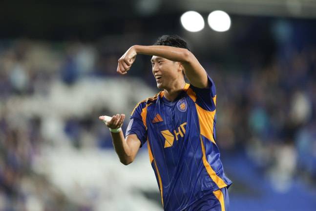 开门黑!亚冠-德尔加多破门+染红 成都1-2遭蔚山逆转绝杀